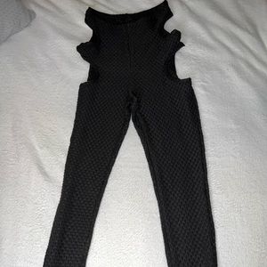 Long black cut out leggings.